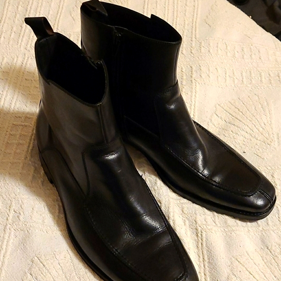 Hugo Boss Other - Hugo Boss Zipped Ankle Boots